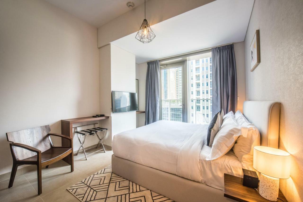 Fantastay Sparkle Tower One Bedroom Suite Marina View Dubai Exterior foto